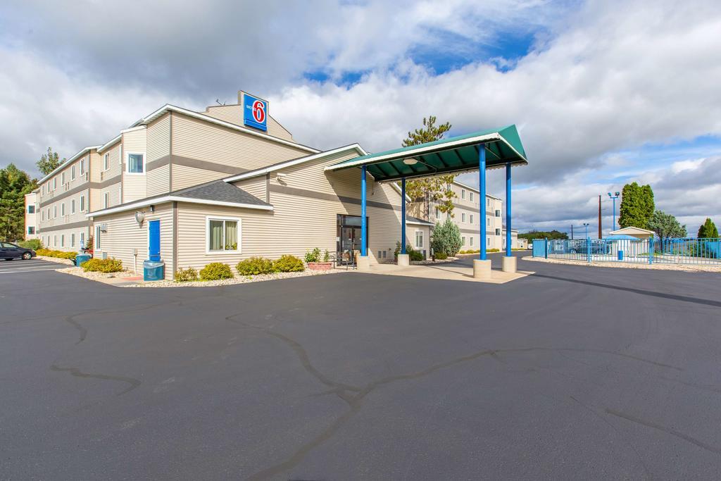 Motel 6-Baraboo, Wi - Lake Delton-Wisconsin Dells Exterior photo